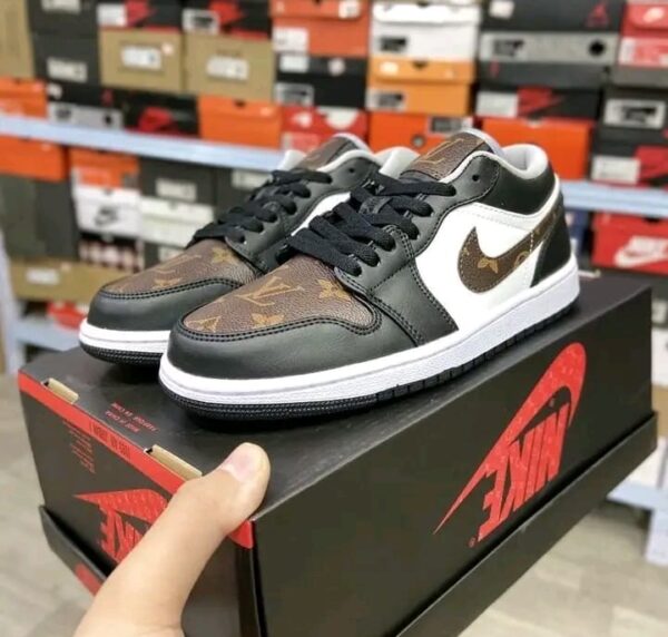 Buy Brand New Nike Shoe Pallet