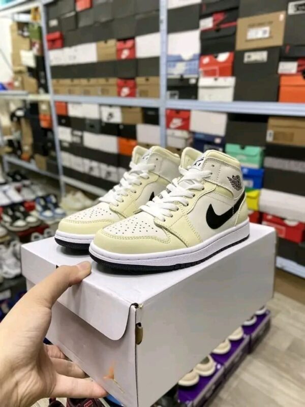 Buy Brand New Nike Shoe Pallet