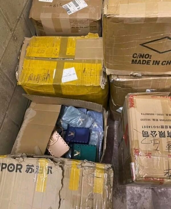 Buy Branded Handbags Pallet for Women