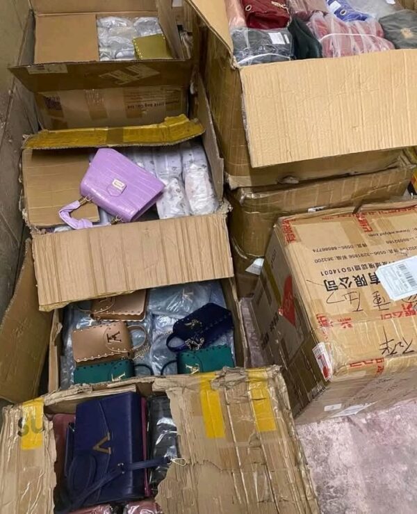 Buy Branded Handbags Pallet for Women