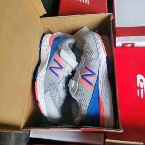 Buy Mixed Branded Sneakers Pallet