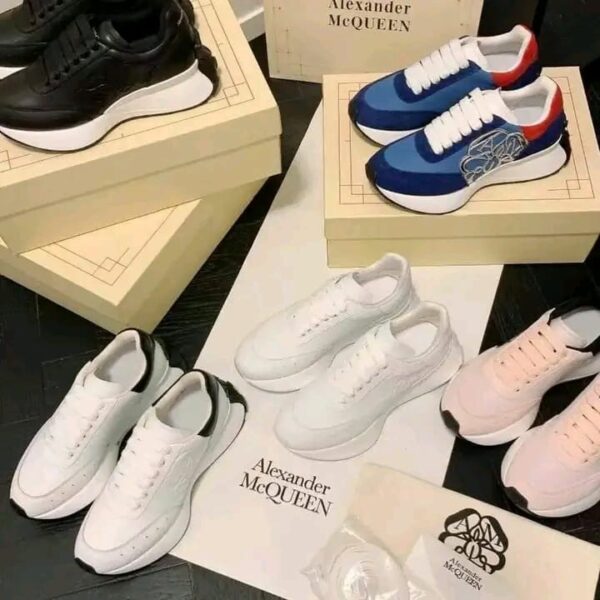 Buy Mixed Branded Sneakers Pallet