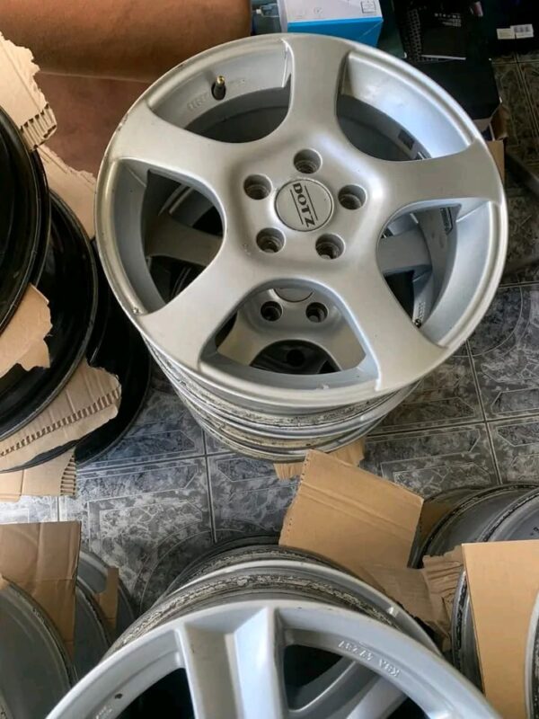 Buy Mixed Pallet of Wheels