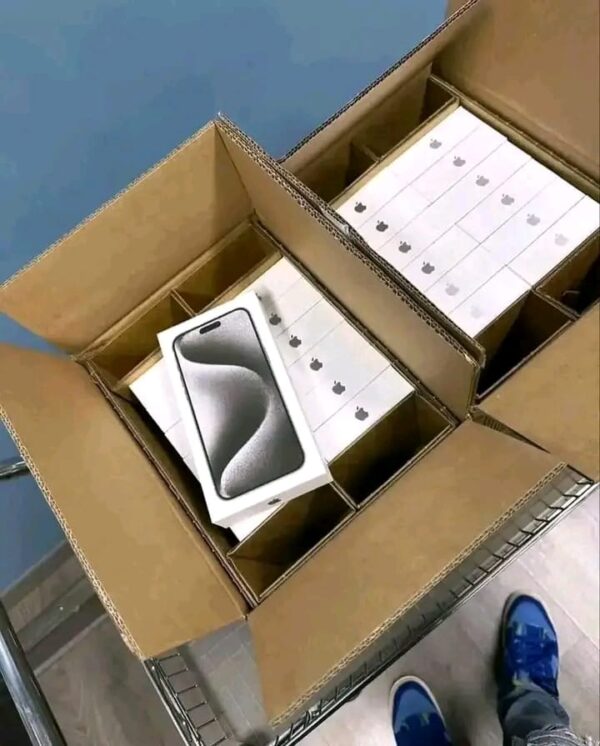 Buy Mixed iPhone 13 & iPhone 16 Pro Max Pallet