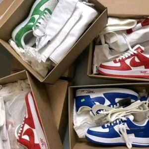 Buy a branded sneakers pallet