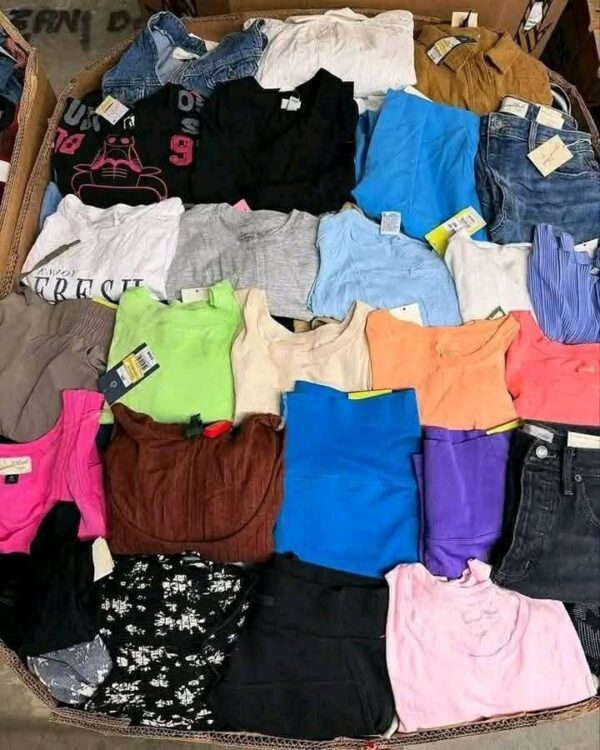 Buy a mixed clothing pallet