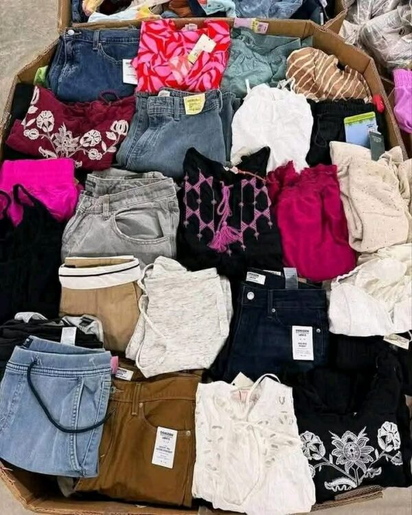 Buy a mixed clothing pallet