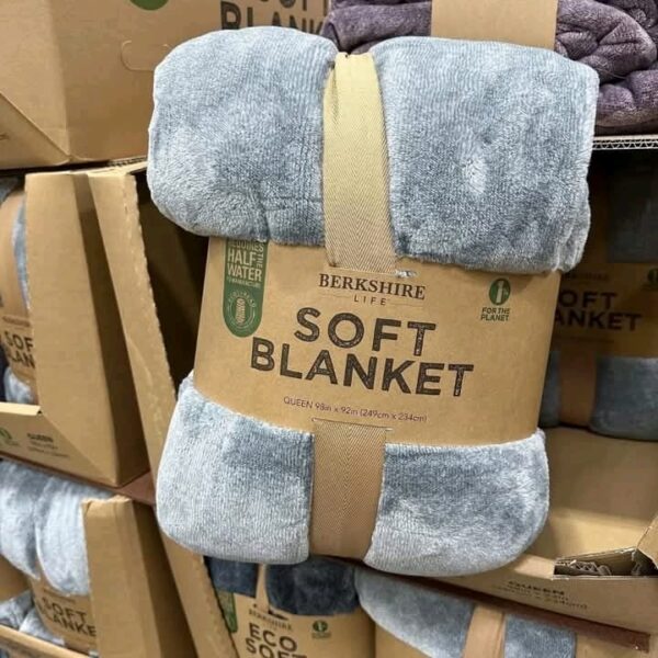 Buy bedding comforters pallet
