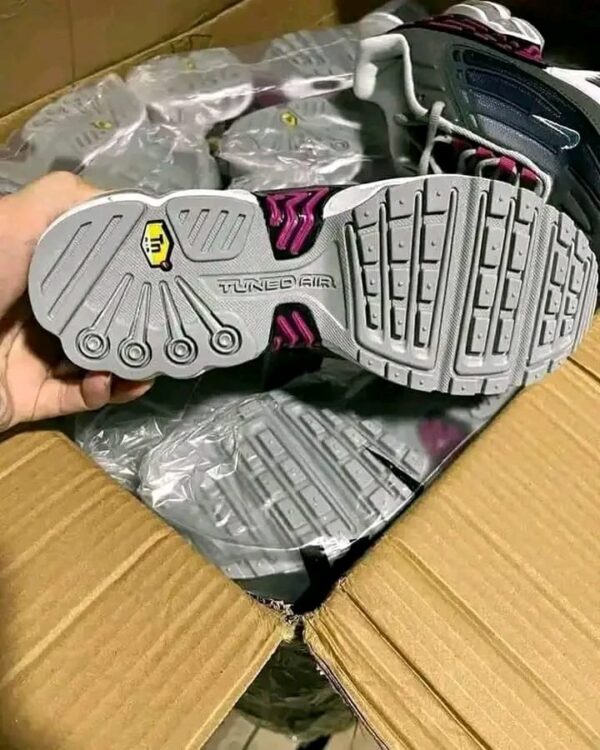 Buy branded trainers shoe pallet