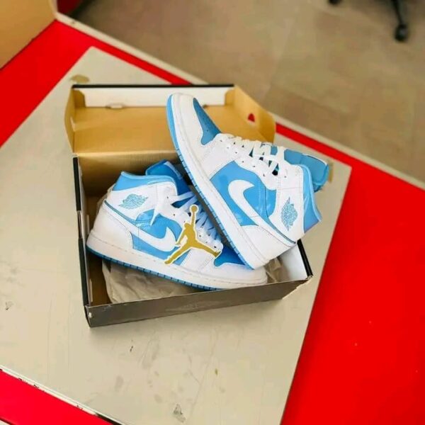 Buy mixed authentic sneakers