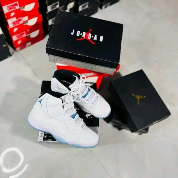 Buy mixed authentic sneakers